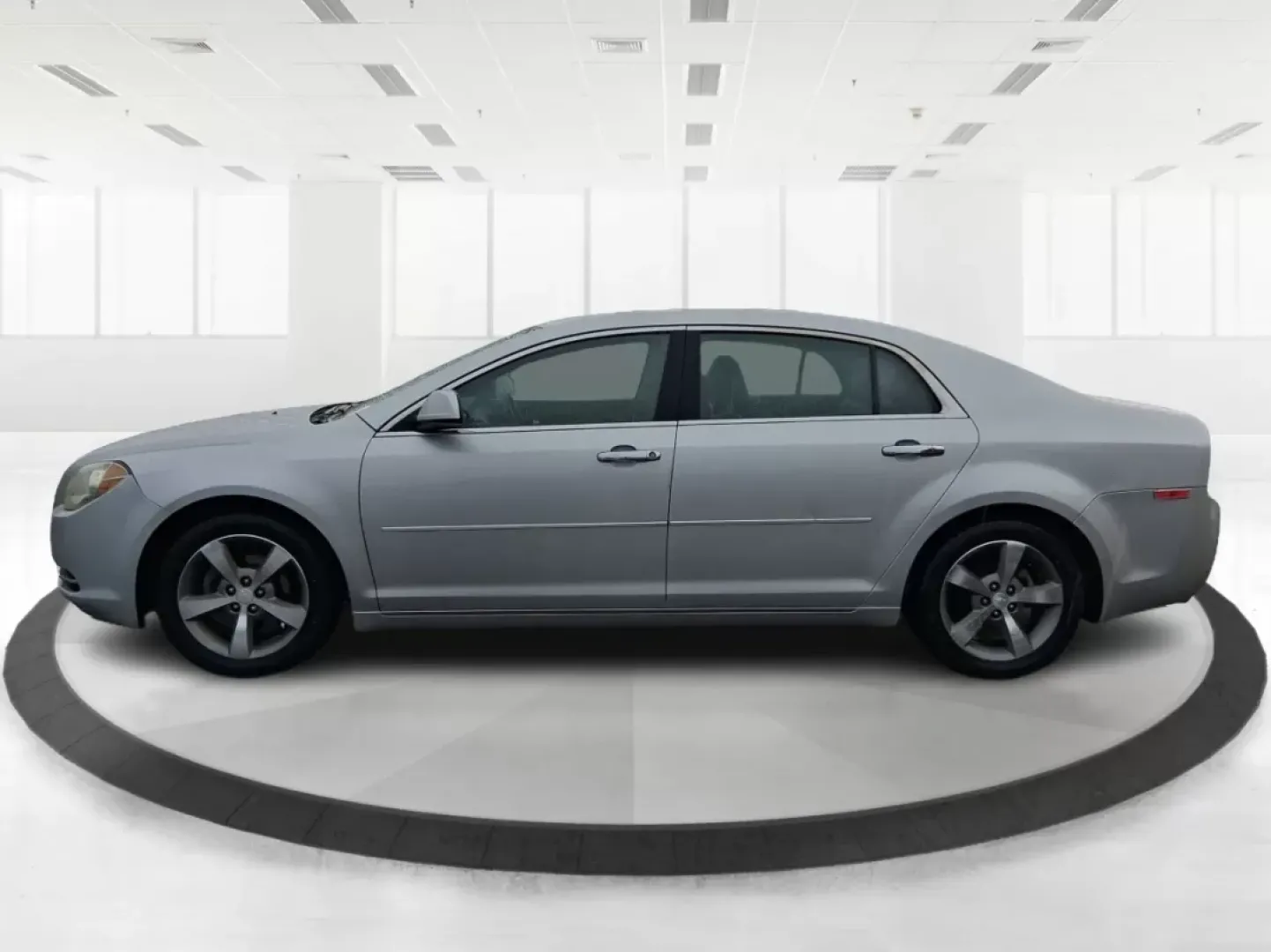 2012 Chevrolet Malibu 2LT (1G1ZD5E06CF) with an Ecotec 2.4L I-4 DOHC engine, located at 1099 N County Rd 25A , Troy, OH, 45373, (937) 908-9800, 40.057041, -84.215462 - Experience the ultimate blend of comfort, style, and reliability with the 2012 Chevrolet Malibu 2LT, a sedan that perfectly suits your everyday lifestyle and weekend adventures. Whether you're commuting to work, shuttling the kids to practice, or planning a road trip to the scenic Miami River, this - Photo#5