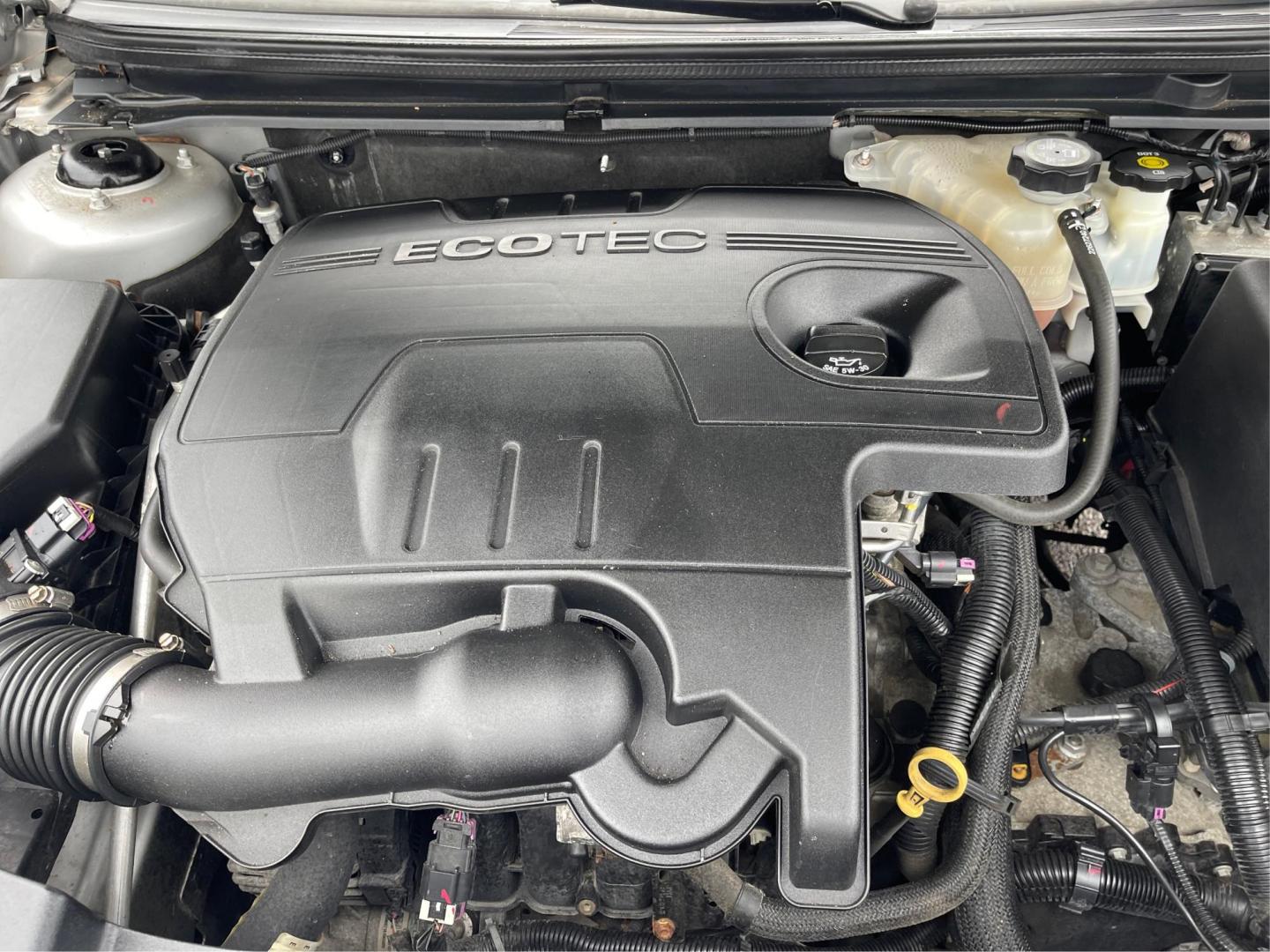 2012 Chevrolet Malibu 1LT (1G1ZC5EU3CF) with an 2.4L L4 DOHC 16V FFV engine, 6-Speed Automatic transmission, located at 1230 East Main St, Xenia, OH, 45385, (937) 908-9800, 39.688042, -83.910538 - Photo#10