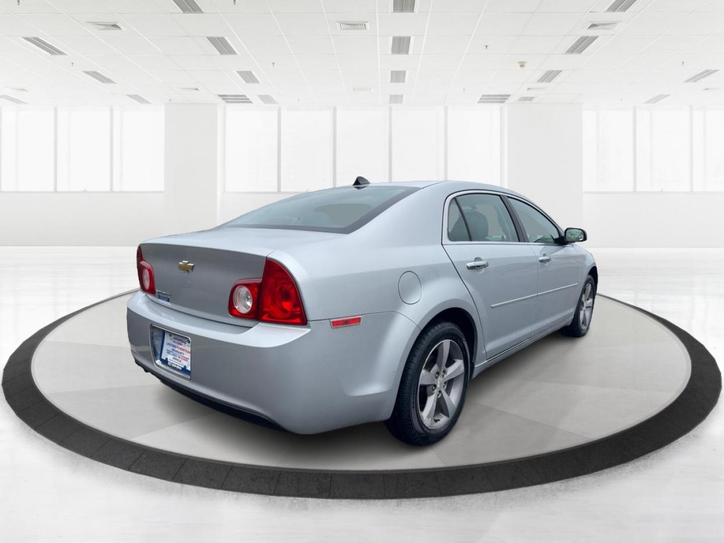 2012 Chevrolet Malibu 1LT (1G1ZC5EU3CF) with an 2.4L L4 DOHC 16V FFV engine, 6-Speed Automatic transmission, located at 1230 East Main St, Xenia, OH, 45385, (937) 908-9800, 39.688042, -83.910538 - Photo#2