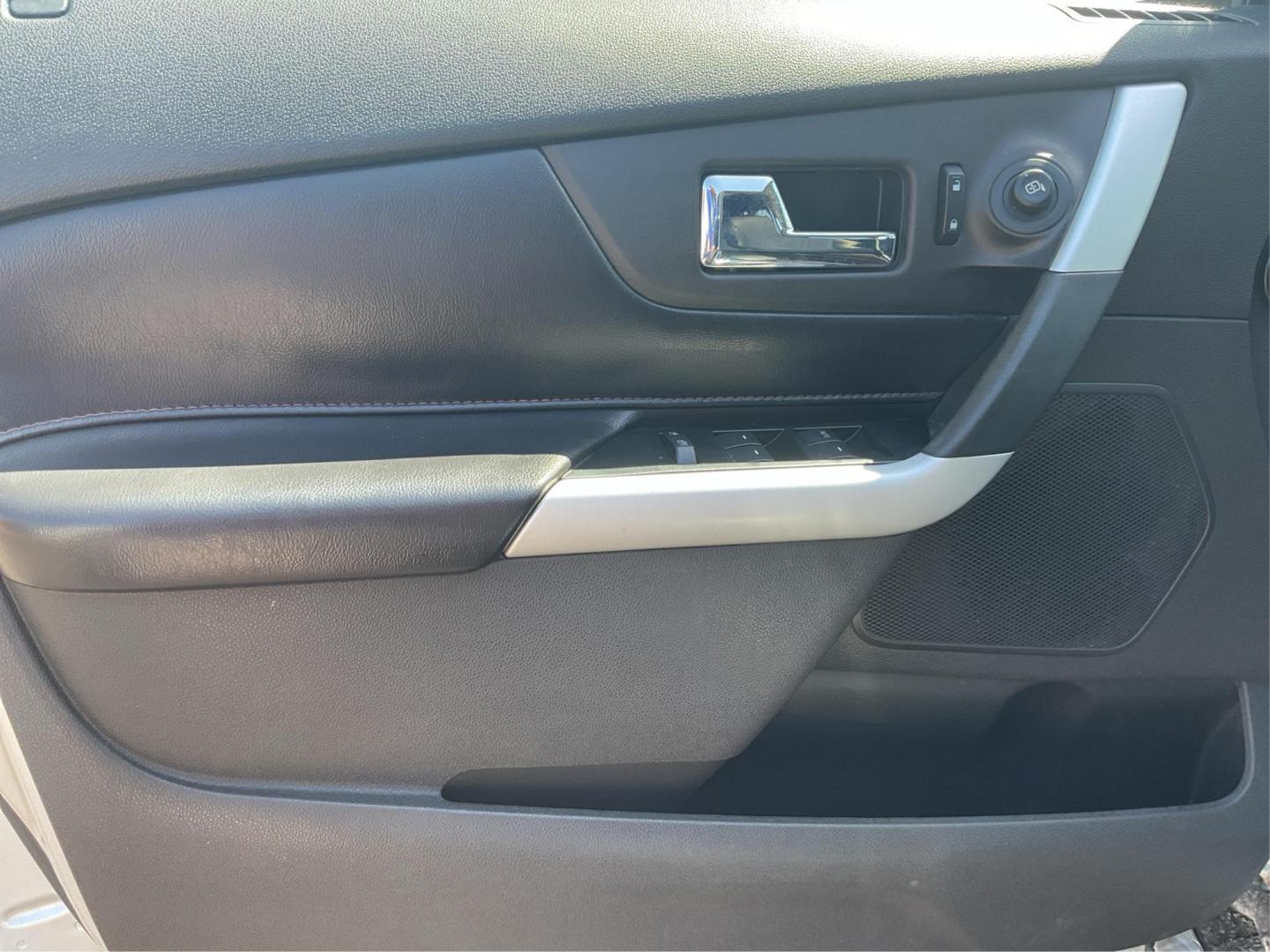 2012 Ford Edge Limited (2FMDK4KC8CB) with an 3.5L V-6 DOHC engine, located at 1230 East Main St, Xenia, OH, 45385, (937) 908-9800, 39.688042, -83.910538 - Photo#18