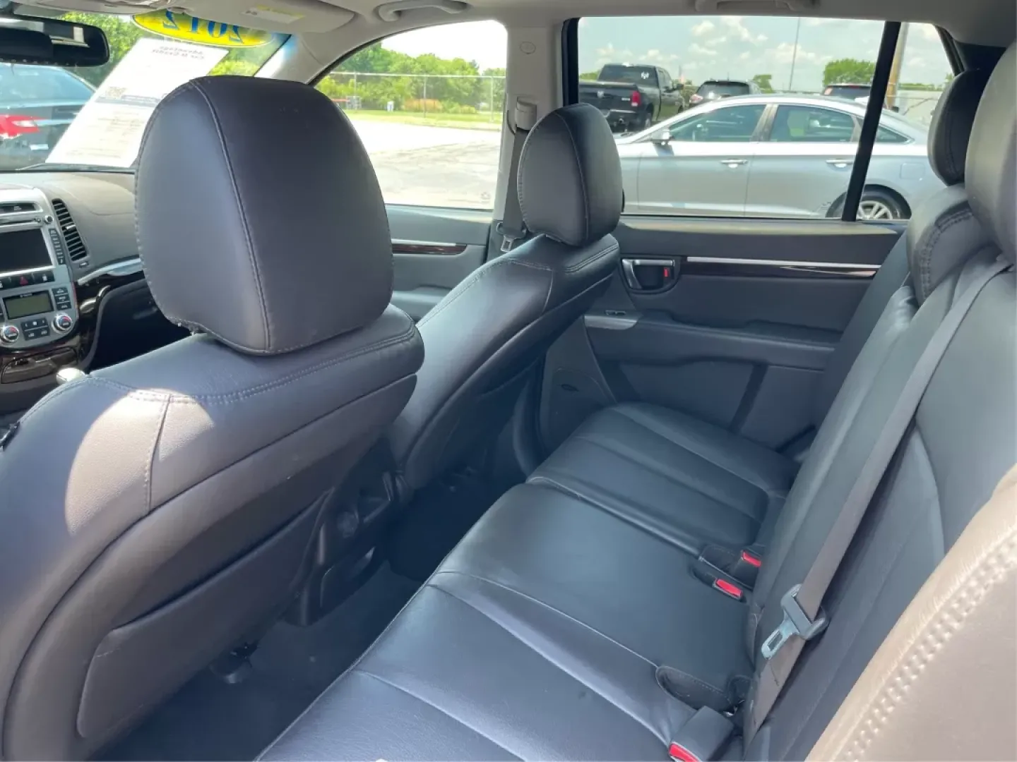 2012 Hyundai Santa Fe Limited V6 (5XYZKDAG0CG) with an 3.5L V-6 DOHC engine, located at 4508 South Dixie Dr, Moraine, OH, 45439, (937) 908-9800, 39.807072, -84.031563 - Photo#9