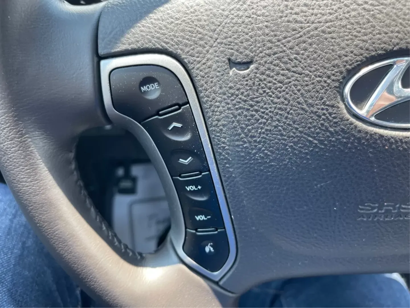 2012 Hyundai Santa Fe Limited V6 (5XYZKDAG0CG) with an 3.5L V-6 DOHC engine, located at 4508 South Dixie Dr, Moraine, OH, 45439, (937) 908-9800, 39.807072, -84.031563 - Photo#14