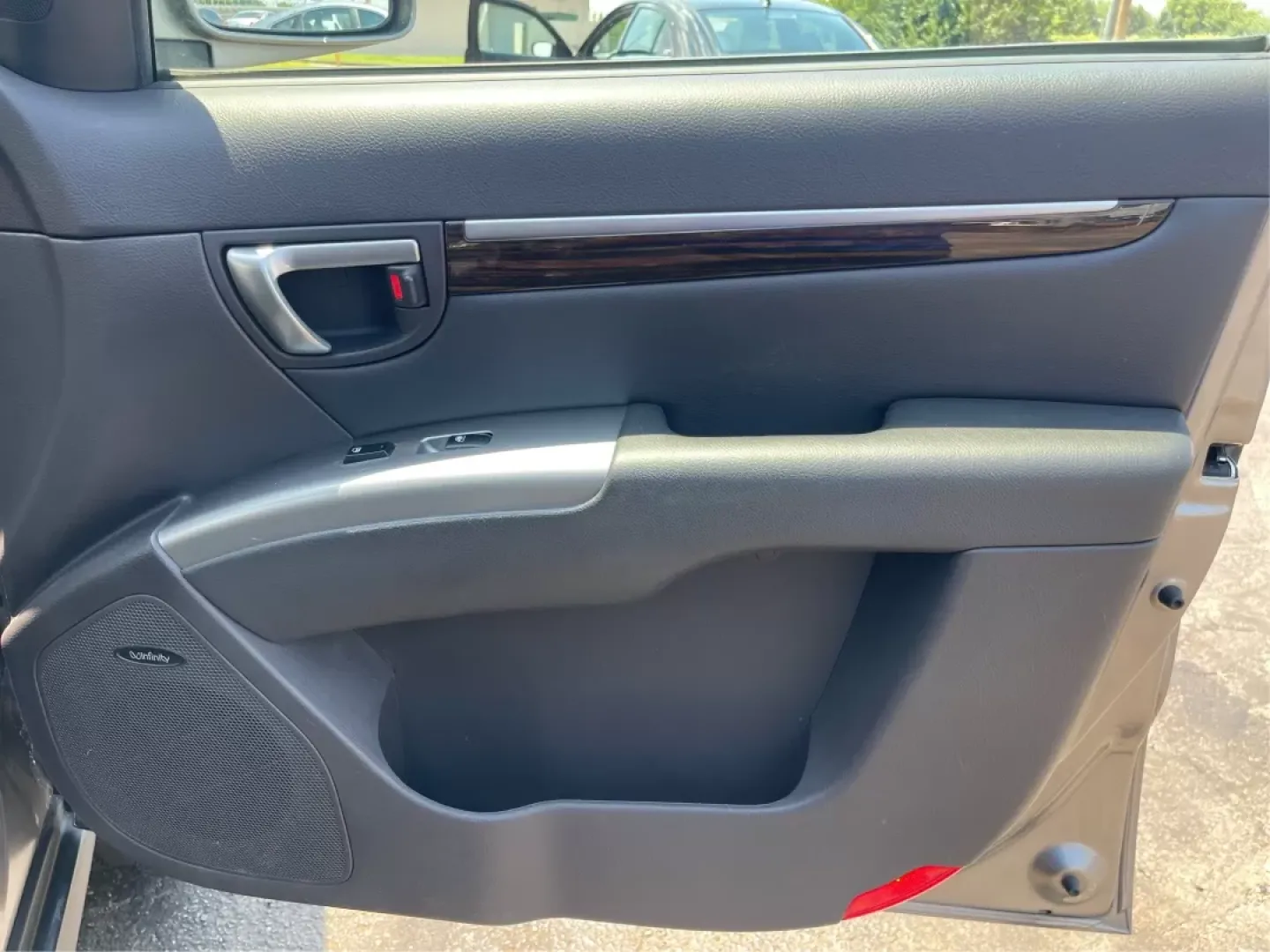 2012 Hyundai Santa Fe Limited V6 (5XYZKDAG0CG) with an 3.5L V-6 DOHC engine, located at 4508 South Dixie Dr, Moraine, OH, 45439, (937) 908-9800, 39.807072, -84.031563 - Photo#18