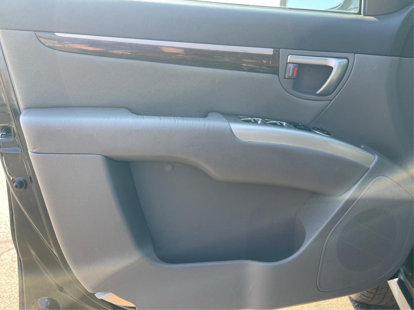 2012 Hyundai Santa Fe GLS (5XYZG3ABXCG) with an 2.4L I-4 DOHC engine, located at 401 Woodman Dr, Riverside, OH, 45431, (937) 908-9800, 39.761024, -84.120956 - Photo#17