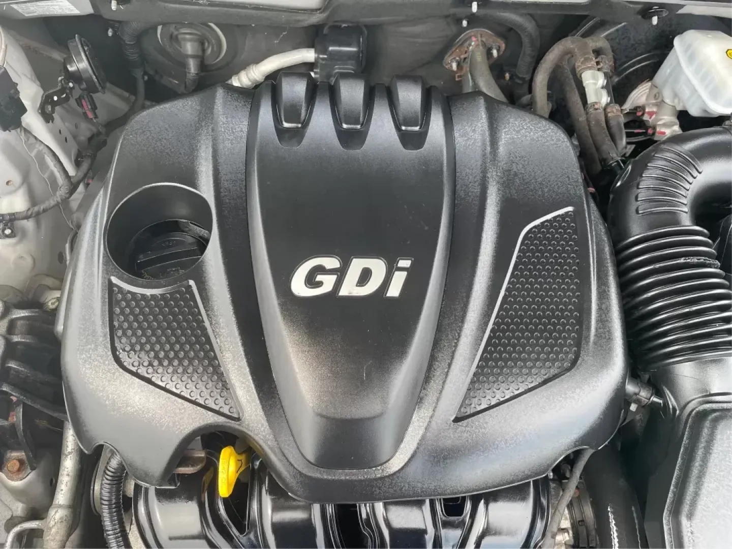 2012 Hyundai Sonata Limited (5NPEC4AC5CH) with an 2.4L I-4 gasoline direct injection engine, located at 880 E. National Road, OH, 45377, (937) 908-9800, 39.891918, -84.183975 - Photo#10