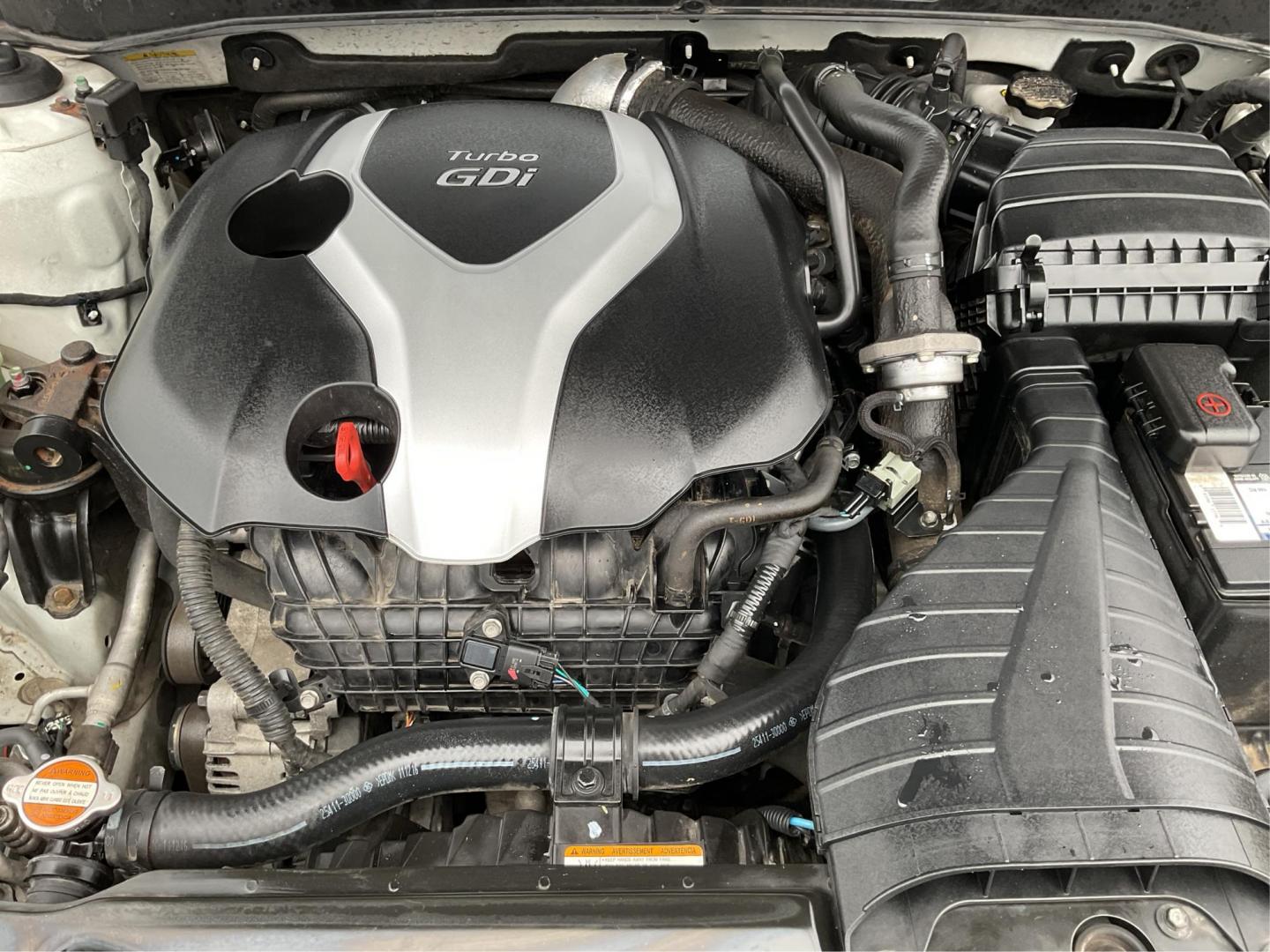2012 Hyundai Sonata Limited 2.0T (5NPEC4AB7CH) with an 2L I-4 gasoline direct injection engine, located at 4508 South Dixie Dr, Moraine, OH, 45439, (937) 908-9800, 39.807072, -84.031563 - Photo#10