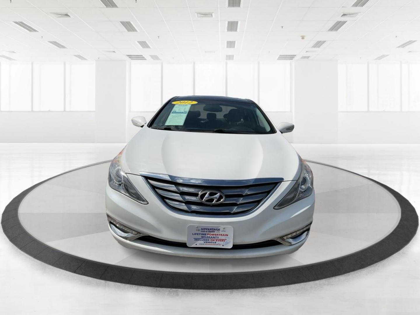 2012 Hyundai Sonata Limited 2.0T (5NPEC4AB7CH) with an 2L I-4 gasoline direct injection engine, located at 4508 South Dixie Dr, Moraine, OH, 45439, (937) 908-9800, 39.807072, -84.031563 - Photo#6