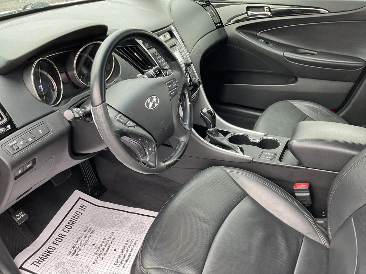 2012 Hyundai Sonata Limited 2.0T (5NPEC4AB7CH) with an 2L I-4 gasoline direct injection engine, located at 4508 South Dixie Dr, Moraine, OH, 45439, (937) 908-9800, 39.807072, -84.031563 - Photo#8
