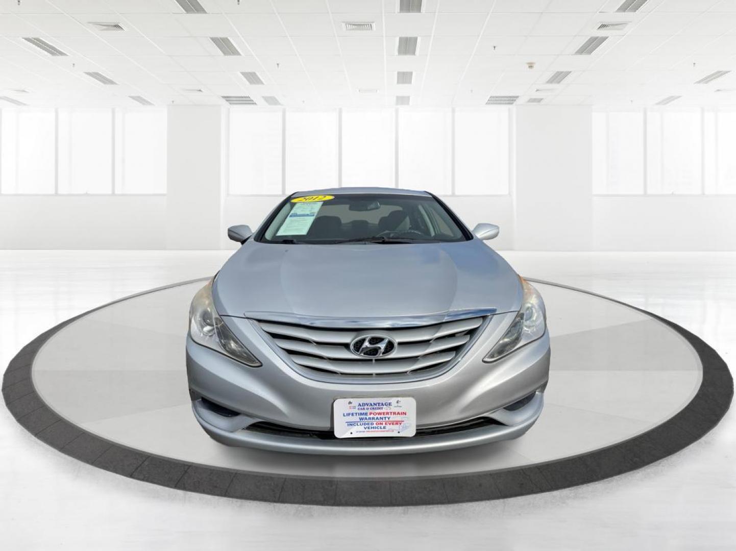 2012 Hyundai Sonata GLS Auto (5NPEB4AC0CH) with an 2.4L L4 DOHC 16V engine, 6-Speed Automatic transmission, located at 1184 Kauffman Ave, Fairborn, OH, 45324, (937) 908-9800, 39.807072, -84.031563 - Photo#6