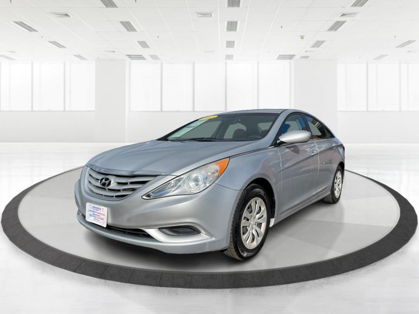 2012 Hyundai Sonata GLS Auto (5NPEB4AC0CH) with an 2.4L L4 DOHC 16V engine, 6-Speed Automatic transmission, located at 1184 Kauffman Ave, Fairborn, OH, 45324, (937) 908-9800, 39.807072, -84.031563 - Photo#7