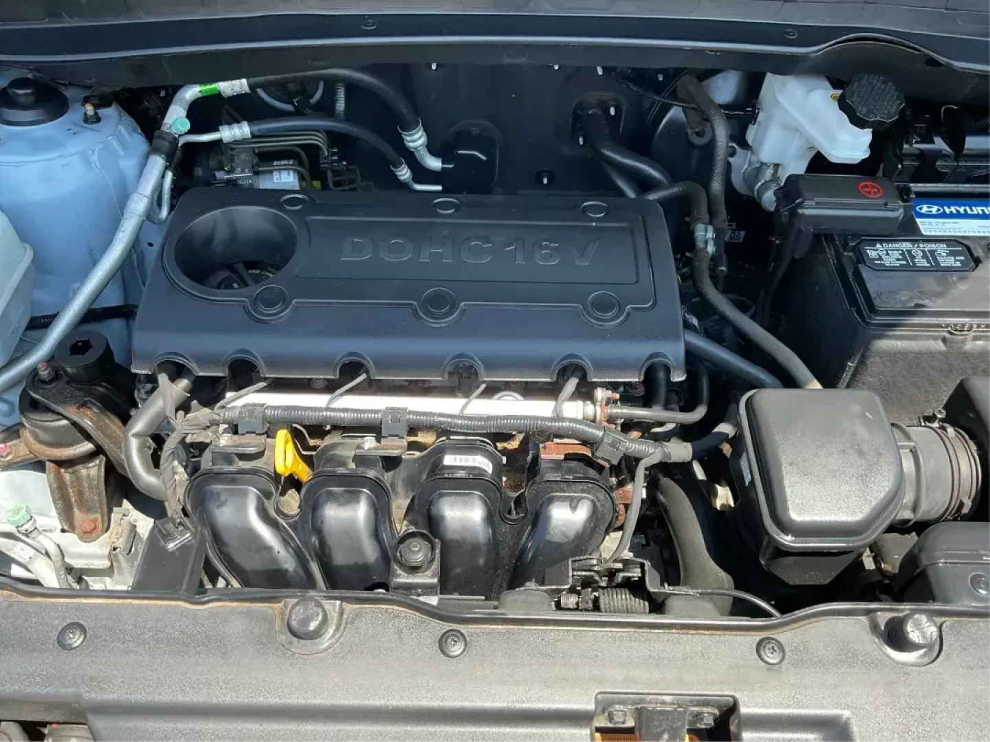 2012 Hyundai Tucson GLS (KM8JU3AC7CU) with an Theta II 2.4L I-4 DOHC engine, located at 4508 South Dixie Dr, Moraine, OH, 45439, (937) 908-9800, 39.807072, -84.031563 - Photo#10