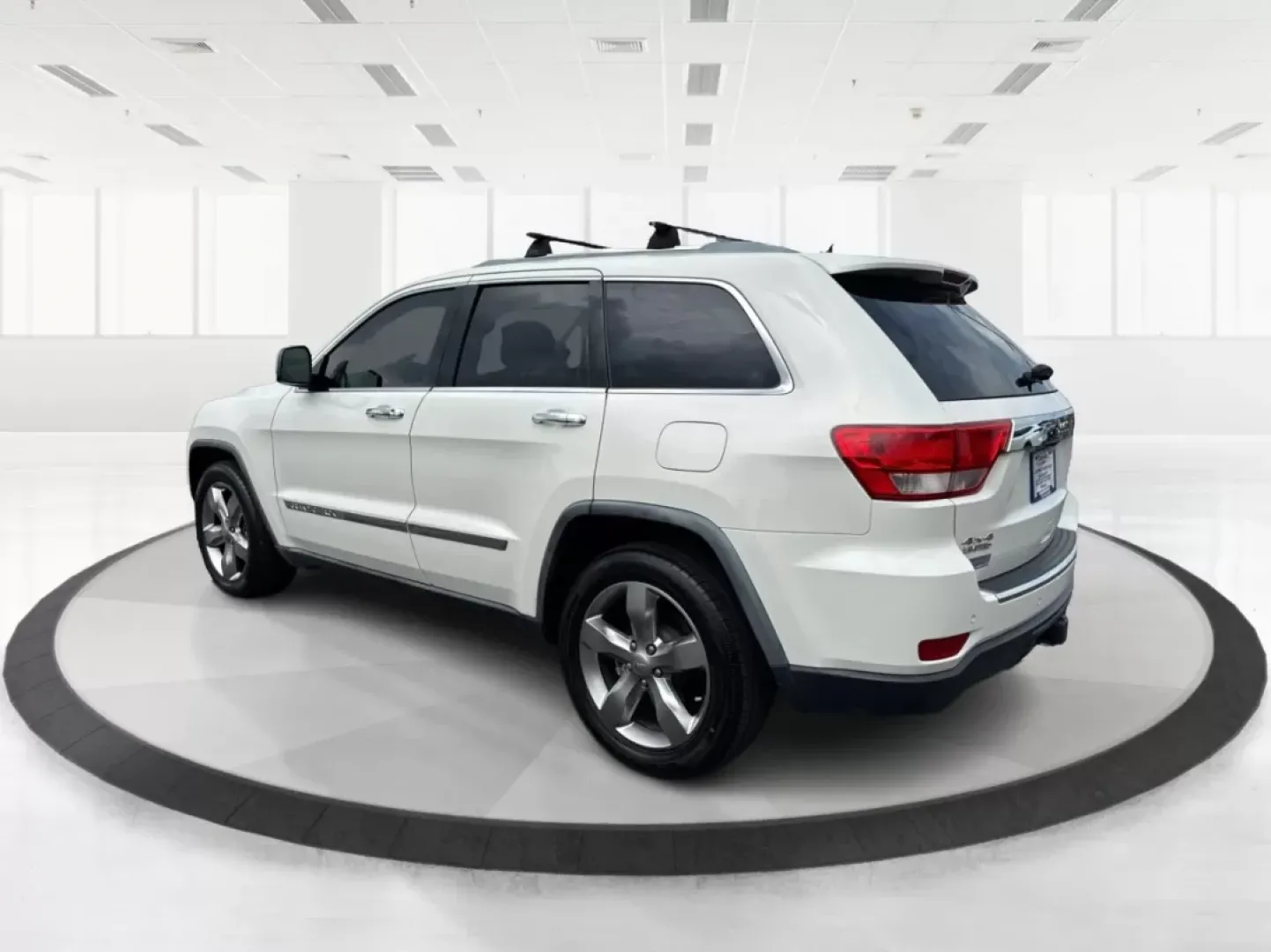 2012 Jeep Grand Cherokee Limited (1C4RJFBGXCC) with an Other engine, located at 401 Woodman Dr, Riverside, OH, 45431, (937) 908-9800, 39.761024, -84.120956 - Photo#4