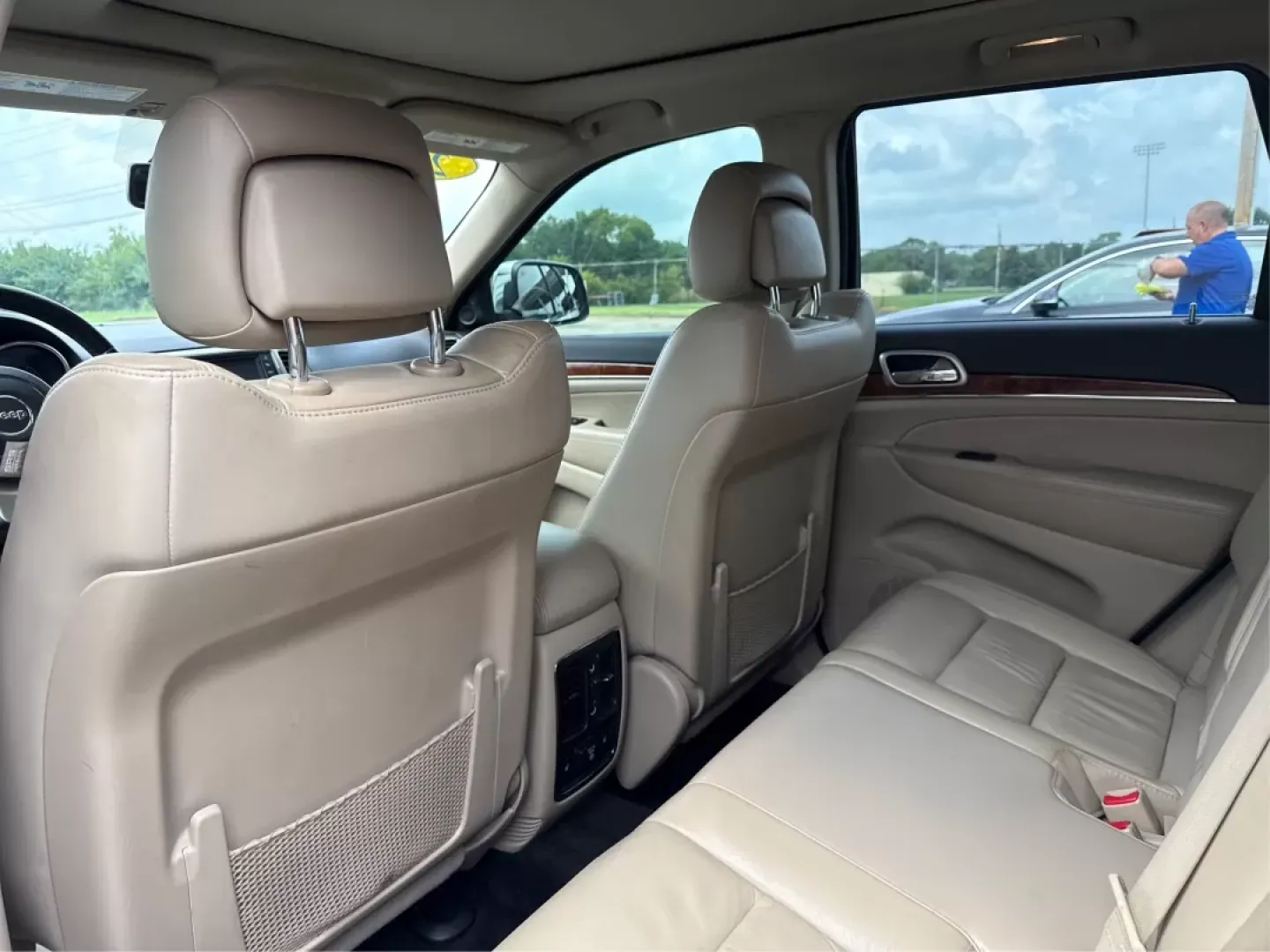 2012 Jeep Grand Cherokee Limited (1C4RJFBGXCC) with an Other engine, located at 401 Woodman Dr, Riverside, OH, 45431, (937) 908-9800, 39.761024, -84.120956 - Photo#9