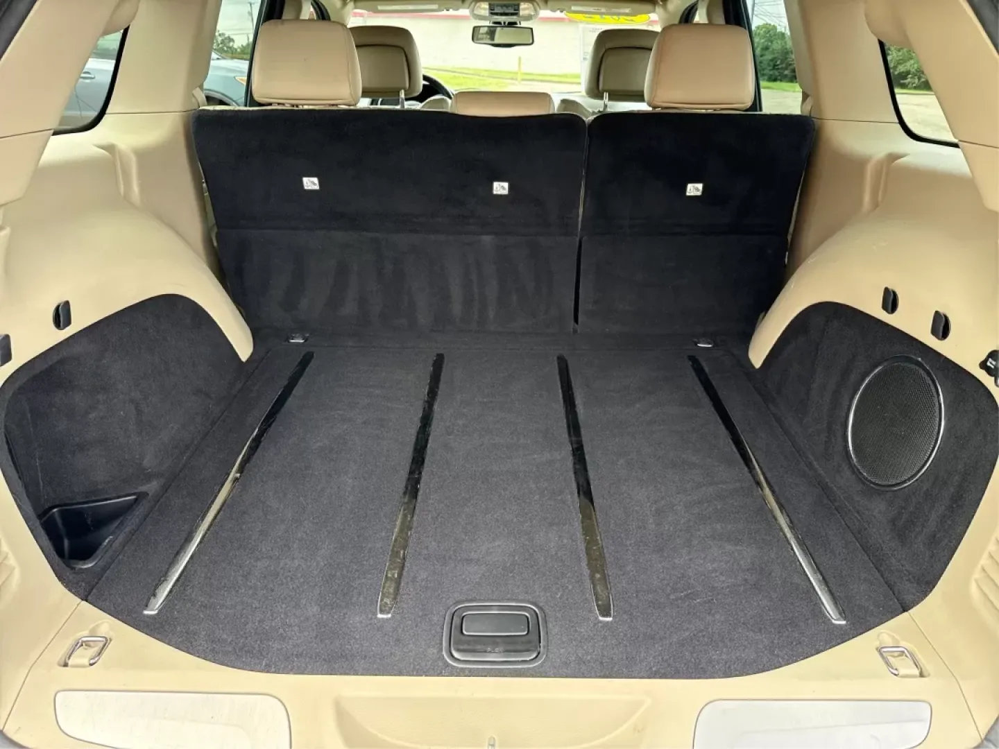 2012 Jeep Grand Cherokee Limited (1C4RJFBGXCC) with an Other engine, located at 401 Woodman Dr, Riverside, OH, 45431, (937) 908-9800, 39.761024, -84.120956 - Photo#11