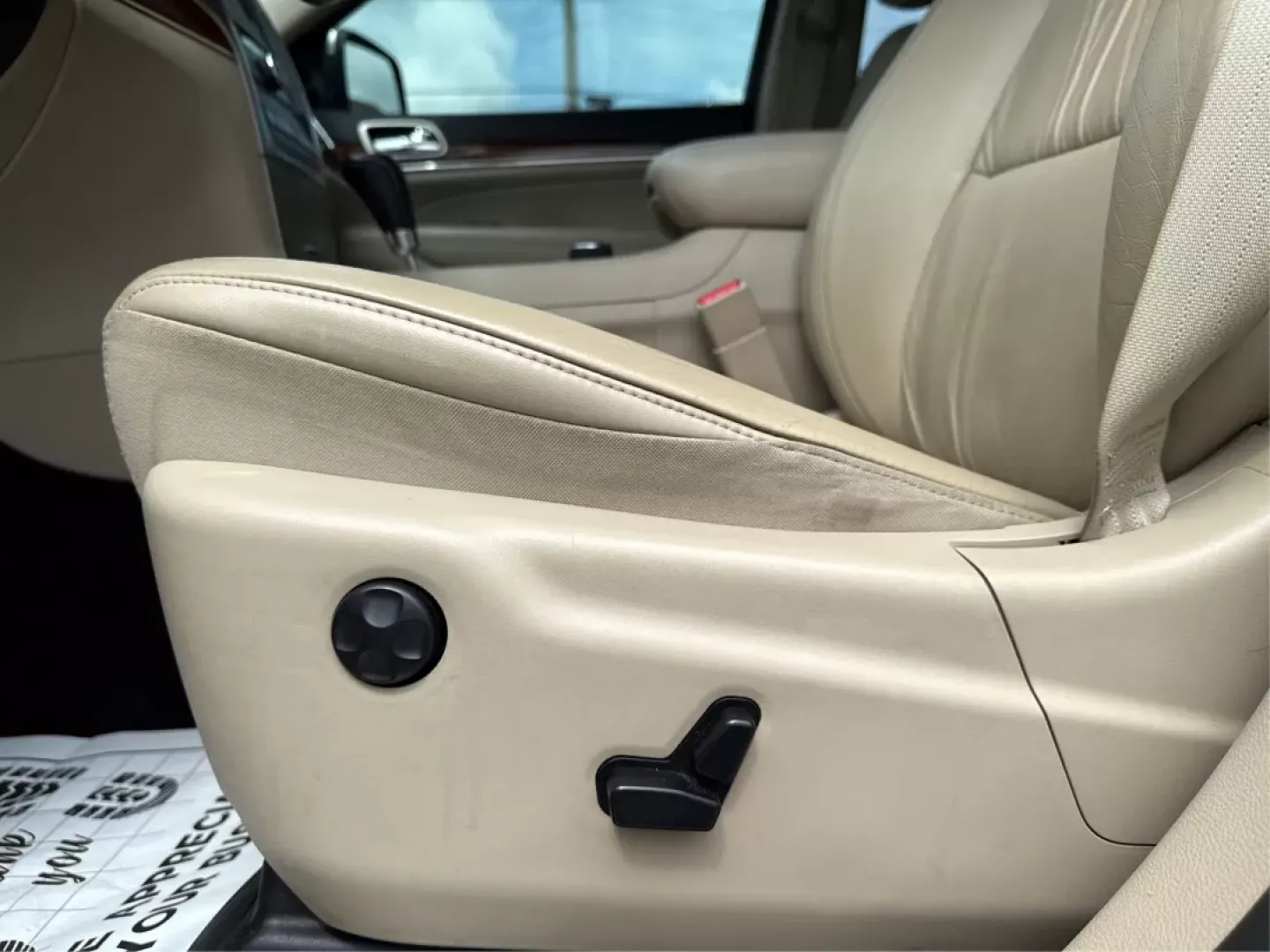 2012 Jeep Grand Cherokee Limited (1C4RJFBGXCC) with an Other engine, located at 401 Woodman Dr, Riverside, OH, 45431, (937) 908-9800, 39.761024, -84.120956 - Photo#17