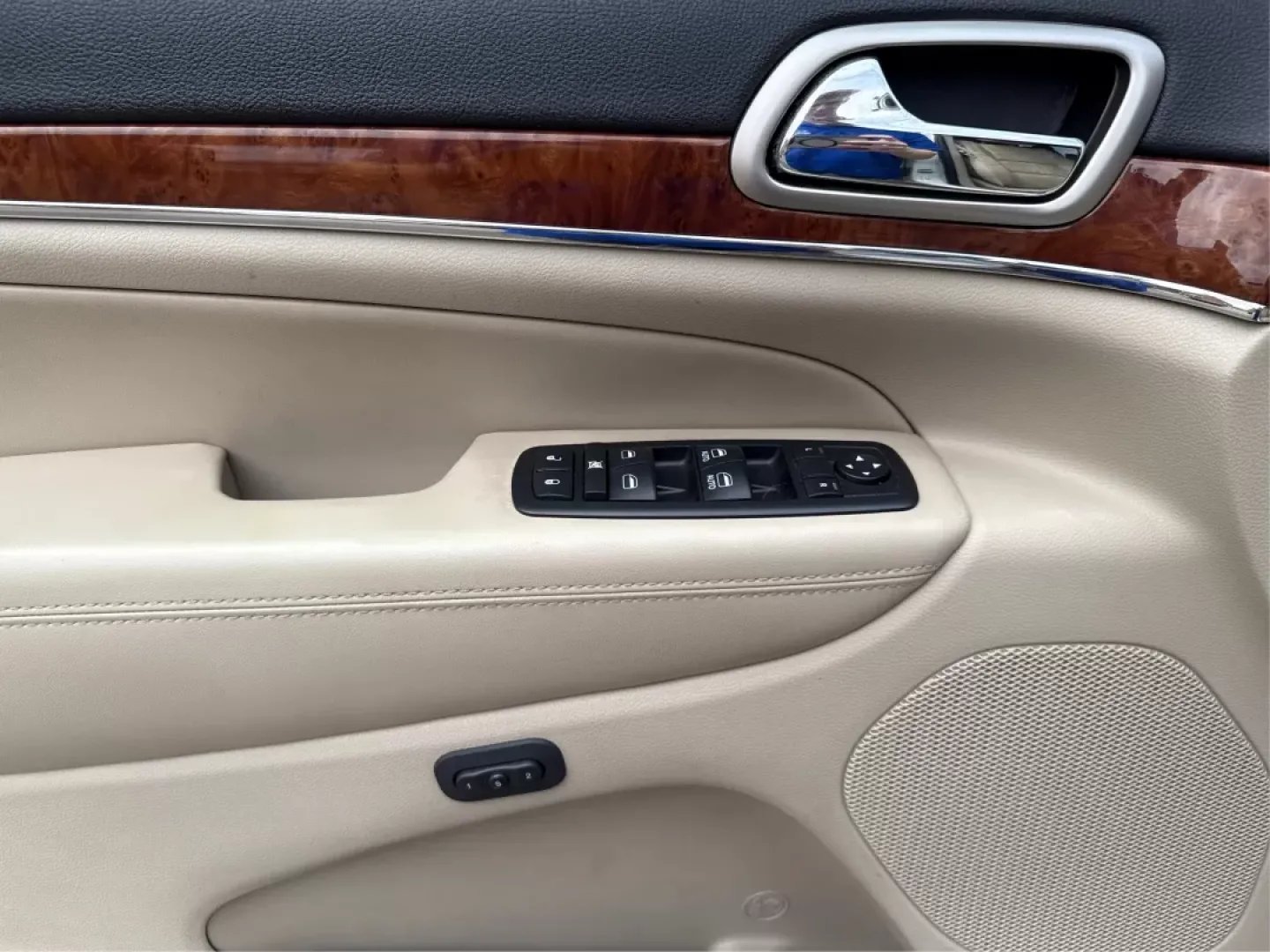 2012 Jeep Grand Cherokee Limited (1C4RJFBGXCC) with an Other engine, located at 401 Woodman Dr, Riverside, OH, 45431, (937) 908-9800, 39.761024, -84.120956 - Photo#18