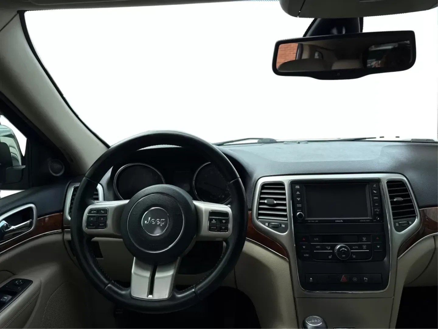 2012 Jeep Grand Cherokee Limited (1C4RJFBGXCC) with an Other engine, located at 401 Woodman Dr, Riverside, OH, 45431, (937) 908-9800, 39.761024, -84.120956 - Photo#20