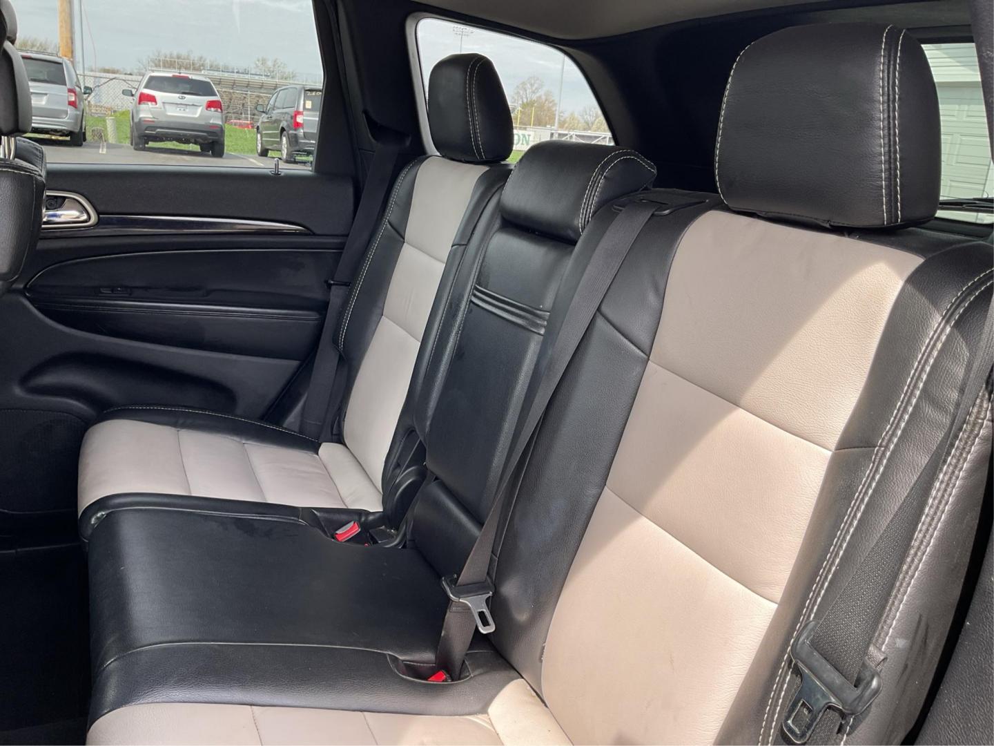 2012 Jeep Grand Cherokee Laredo (1C4RJFAG3CC) with an Other engine, located at 1951 S Dayton Lakeview Rd., New Carlisle, OH, 45344, (937) 908-9800, 39.890999, -84.050255 - Photo#9
