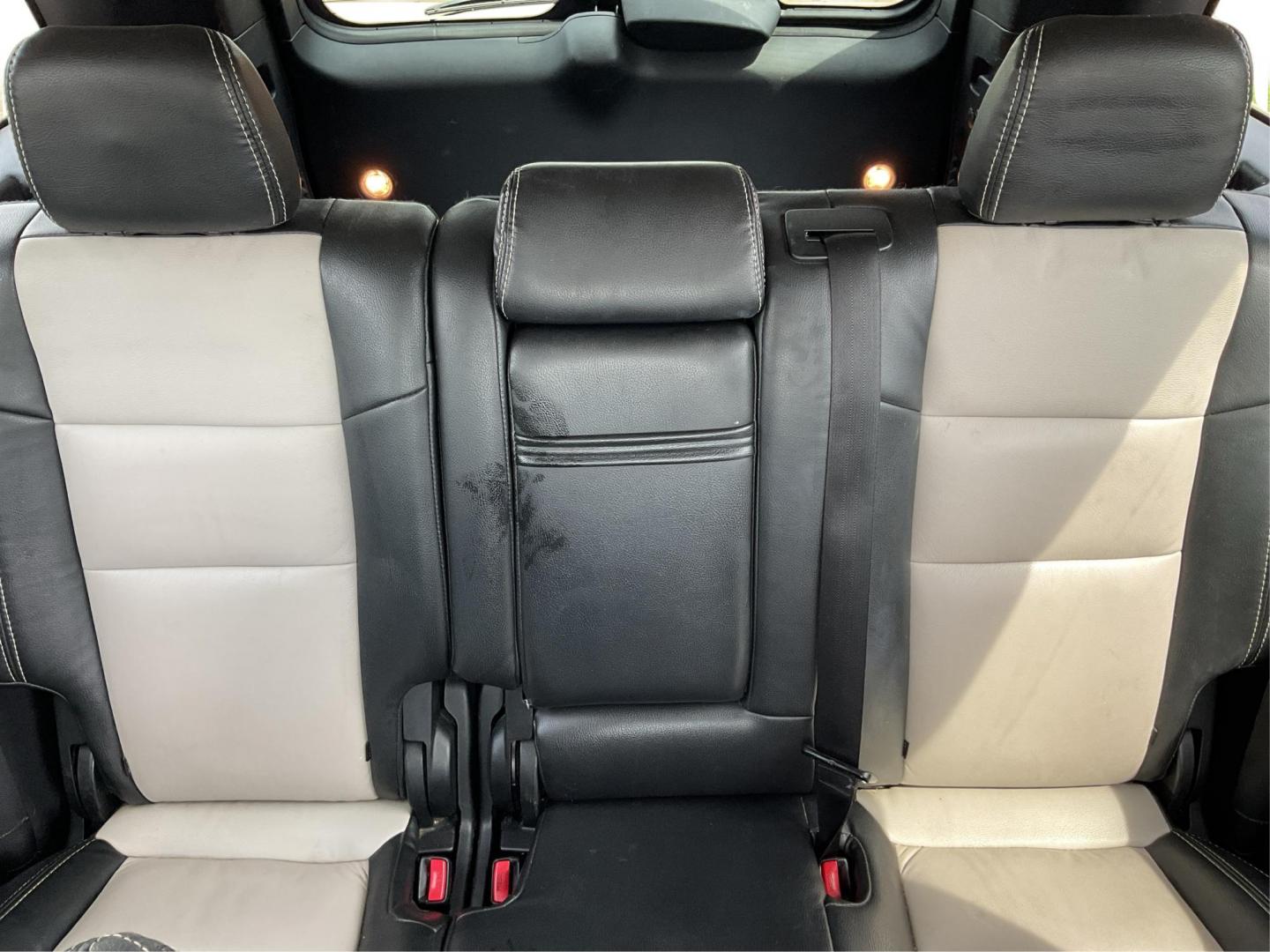 2012 Jeep Grand Cherokee Laredo (1C4RJFAG3CC) with an Other engine, located at 1951 S Dayton Lakeview Rd., New Carlisle, OH, 45344, (937) 908-9800, 39.890999, -84.050255 - Photo#13