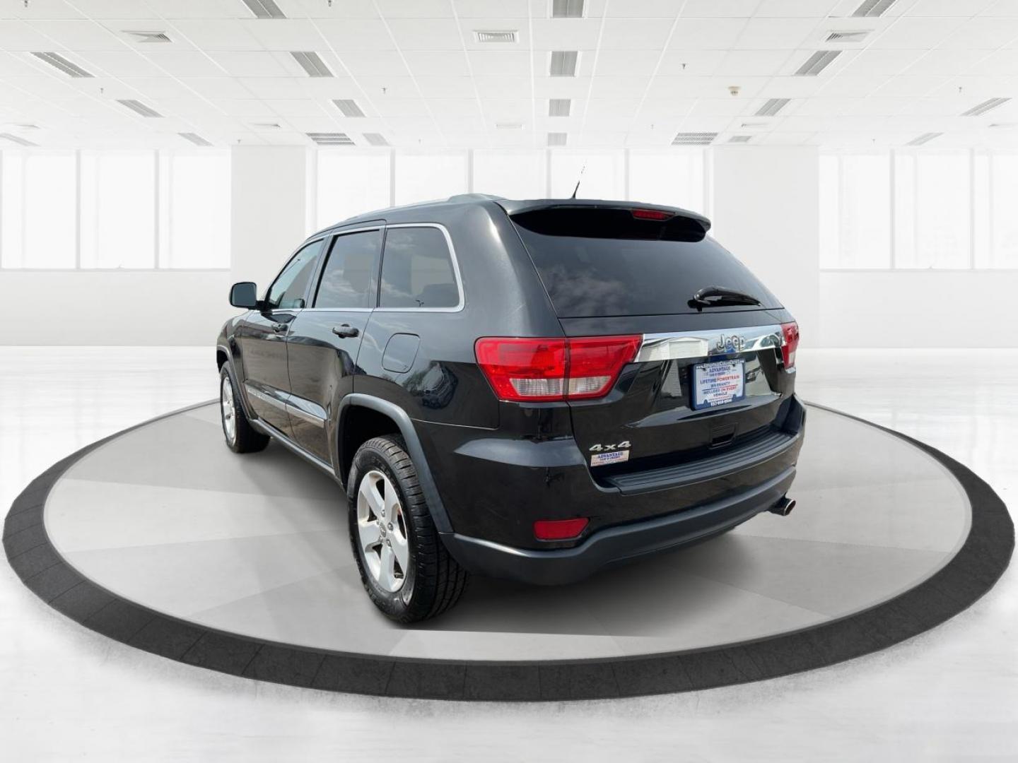 2012 Jeep Grand Cherokee Laredo (1C4RJFAG3CC) with an Other engine, located at 1951 S Dayton Lakeview Rd., New Carlisle, OH, 45344, (937) 908-9800, 39.890999, -84.050255 - Photo#4