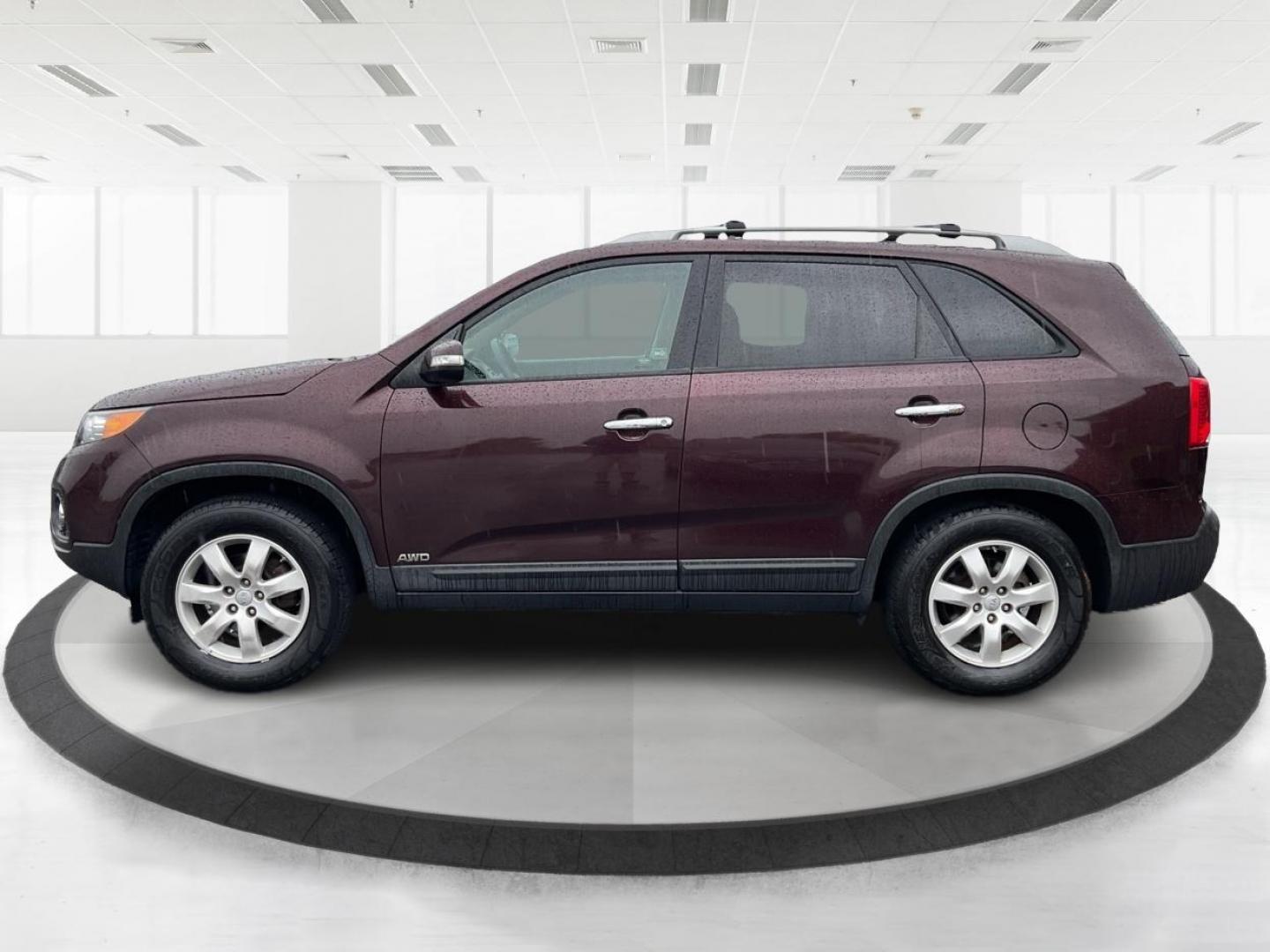 2012 Kia Sorento LX (5XYKTDA6XCG) with an 2.4L I-4 gasoline direct injection engine, located at 1951 S Dayton Lakeview Rd., New Carlisle, OH, 45344, (937) 908-9800, 39.890999, -84.050255 - Photo#6