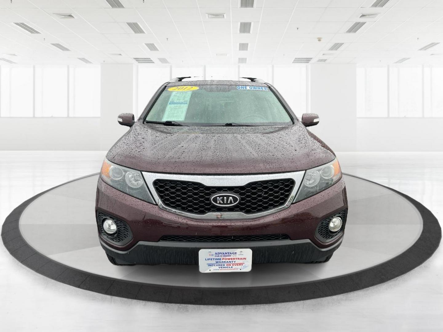2012 Kia Sorento LX (5XYKTDA6XCG) with an 2.4L I-4 gasoline direct injection engine, located at 1951 S Dayton Lakeview Rd., New Carlisle, OH, 45344, (937) 908-9800, 39.890999, -84.050255 - Photo#7