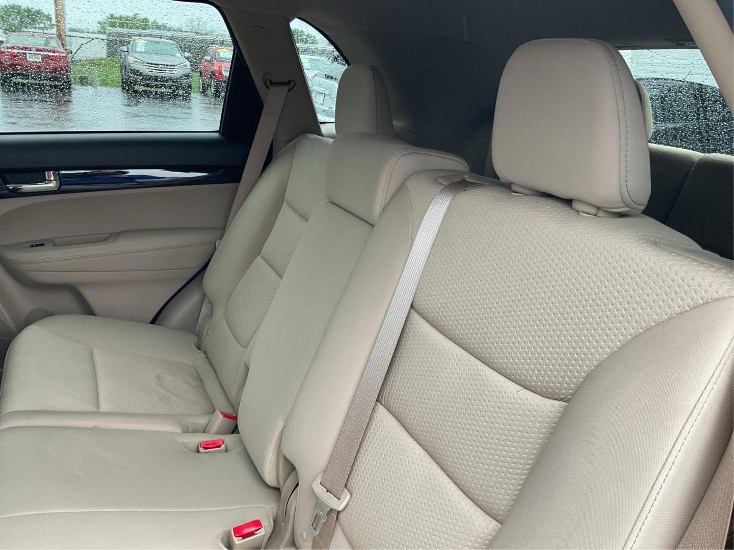 2012 Kia Sorento LX (5XYKTDA6XCG) with an 2.4L I-4 gasoline direct injection engine, located at 1951 S Dayton Lakeview Rd., New Carlisle, OH, 45344, (937) 908-9800, 39.890999, -84.050255 - Photo#10