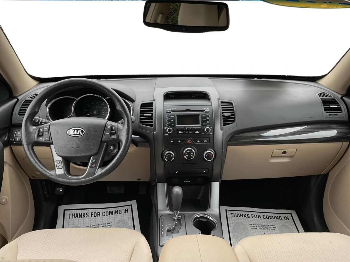 2012 Kia Sorento LX (5XYKTDA6XCG) with an 2.4L I-4 gasoline direct injection engine, located at 1951 S Dayton Lakeview Rd., New Carlisle, OH, 45344, (937) 908-9800, 39.890999, -84.050255 - Photo#19