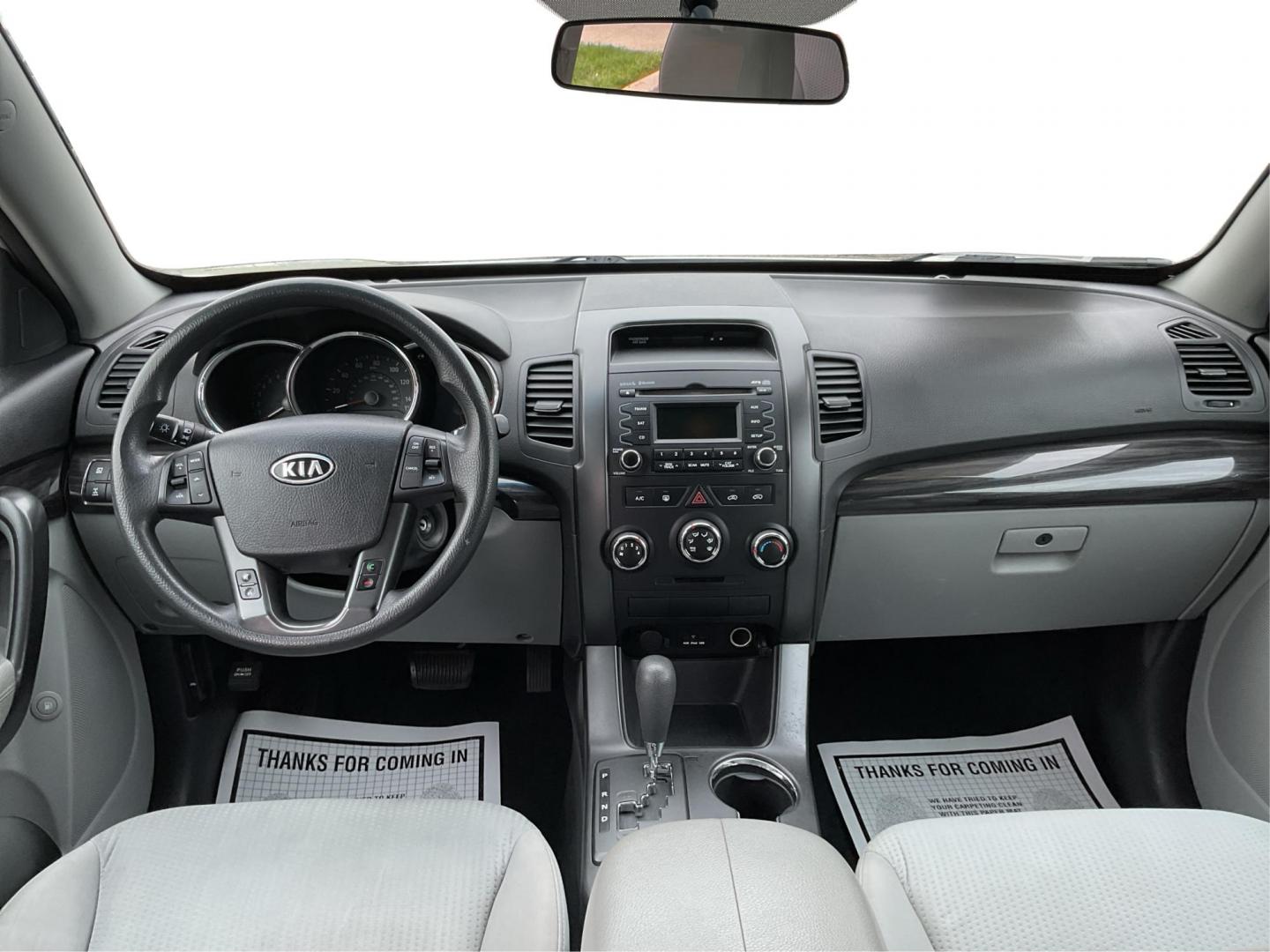 2012 Kia Sorento LX (5XYKTCA68CG) with an 2.4L I-4 gasoline direct injection engine, located at 1184 Kauffman Ave, Fairborn, OH, 45324, (937) 908-9800, 39.807072, -84.031563 - Photo#18