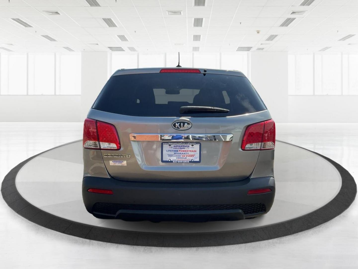 2012 Kia Sorento LX (5XYKT3A17CG) with an 2.4L I-4 DOHC engine, located at 401 Woodman Dr, Riverside, OH, 45431, (937) 908-9800, 39.761024, -84.120956 - Photo#3