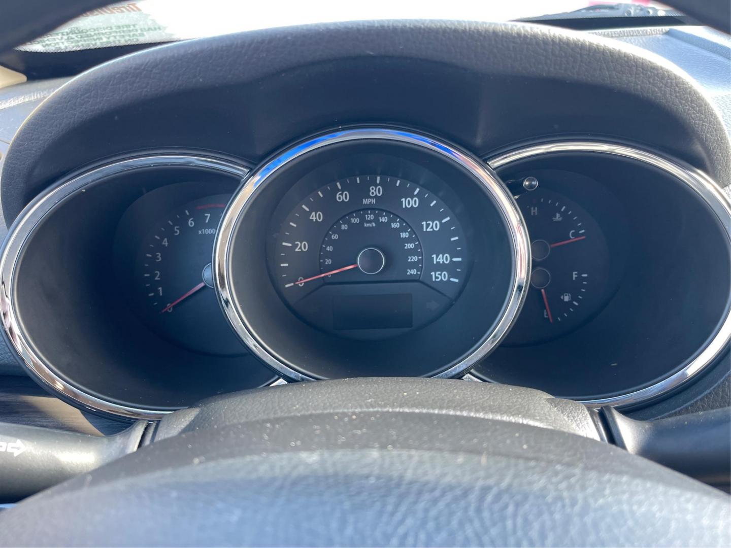 2012 Kia Sorento LX 2WD (5XYKT3A63CG) with an 2.4L L4 DOHC 16V engine, 6-Speed Automatic transmission, located at 880 E. National Road, OH, 45377, (937) 908-9800, 39.891918, -84.183975 - Photo#14