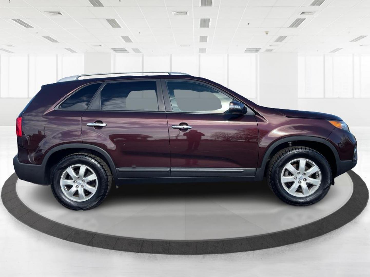 2012 Kia Sorento LX 2WD (5XYKT3A63CG) with an 2.4L L4 DOHC 16V engine, 6-Speed Automatic transmission, located at 880 E. National Road, OH, 45377, (937) 908-9800, 39.891918, -84.183975 - Photo#1