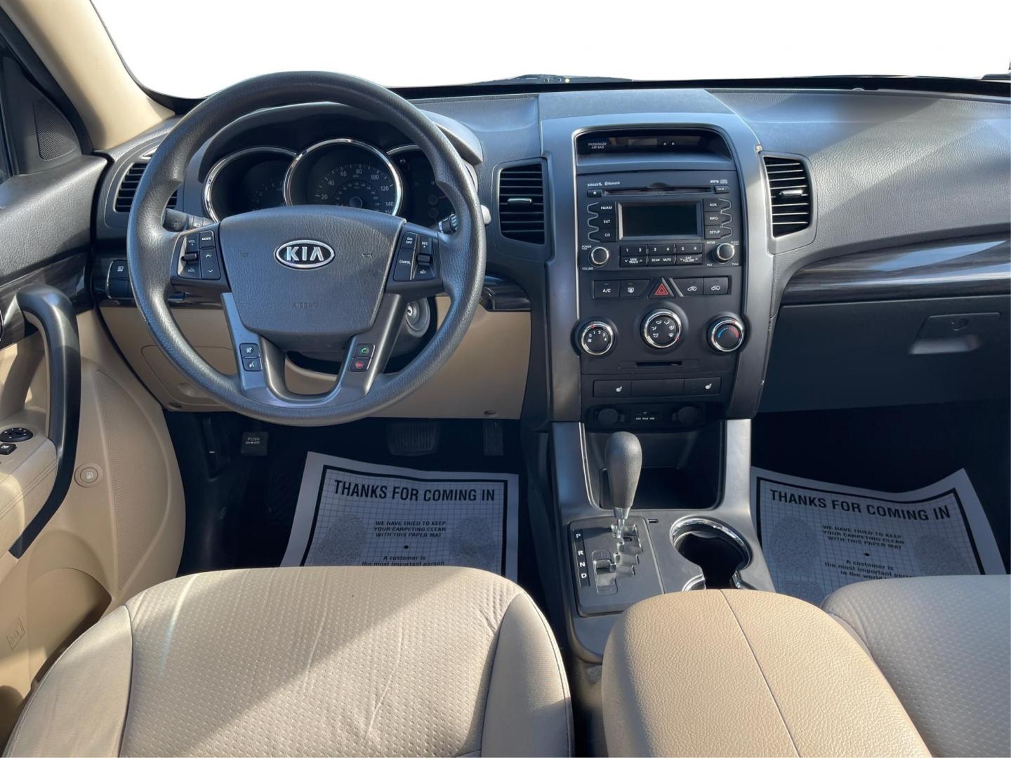2012 Kia Sorento LX 2WD (5XYKT3A63CG) with an 2.4L L4 DOHC 16V engine, 6-Speed Automatic transmission, located at 880 E. National Road, OH, 45377, (937) 908-9800, 39.891918, -84.183975 - Photo#20