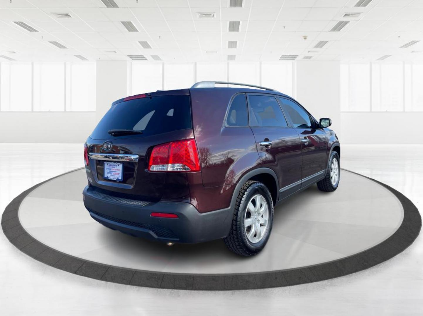 2012 Kia Sorento LX 2WD (5XYKT3A63CG) with an 2.4L L4 DOHC 16V engine, 6-Speed Automatic transmission, located at 880 E. National Road, OH, 45377, (937) 908-9800, 39.891918, -84.183975 - Photo#2