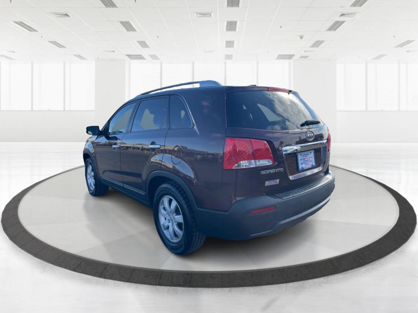 2012 Kia Sorento LX 2WD (5XYKT3A63CG) with an 2.4L L4 DOHC 16V engine, 6-Speed Automatic transmission, located at 880 E. National Road, OH, 45377, (937) 908-9800, 39.891918, -84.183975 - Photo#4
