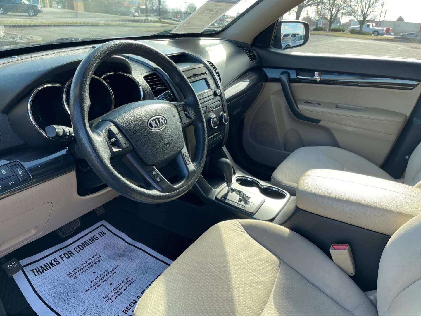 2012 Kia Sorento LX 2WD (5XYKT3A63CG) with an 2.4L L4 DOHC 16V engine, 6-Speed Automatic transmission, located at 880 E. National Road, OH, 45377, (937) 908-9800, 39.891918, -84.183975 - Photo#8
