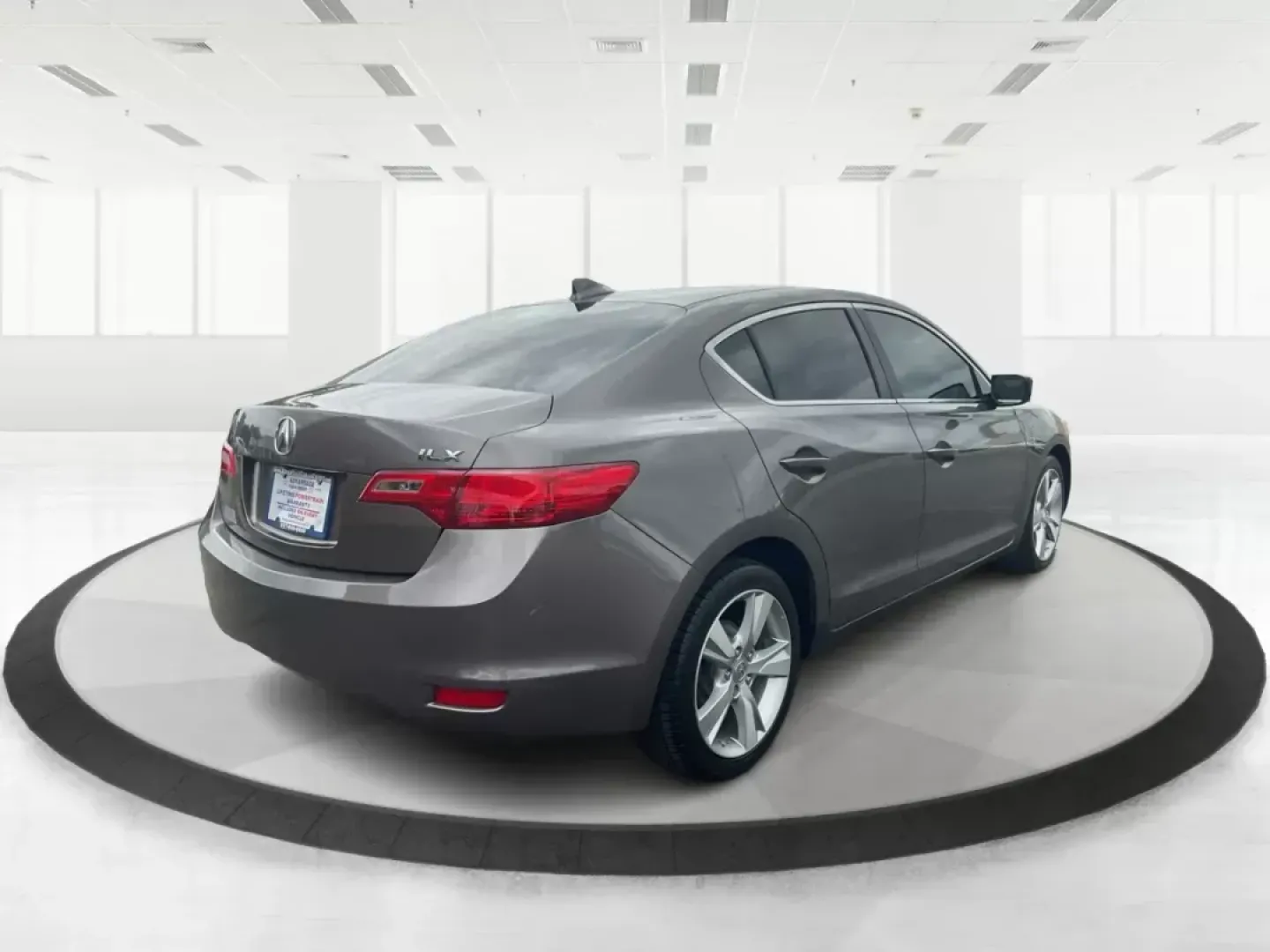 2013 Acura ILX 2.0L (19VDE1F7XDE) with an 2L I-4 i-VTEC variable valve control engine, located at 880 E. National Road, OH, 45377, (937) 908-9800, 39.891918, -84.183975 - Photo#0