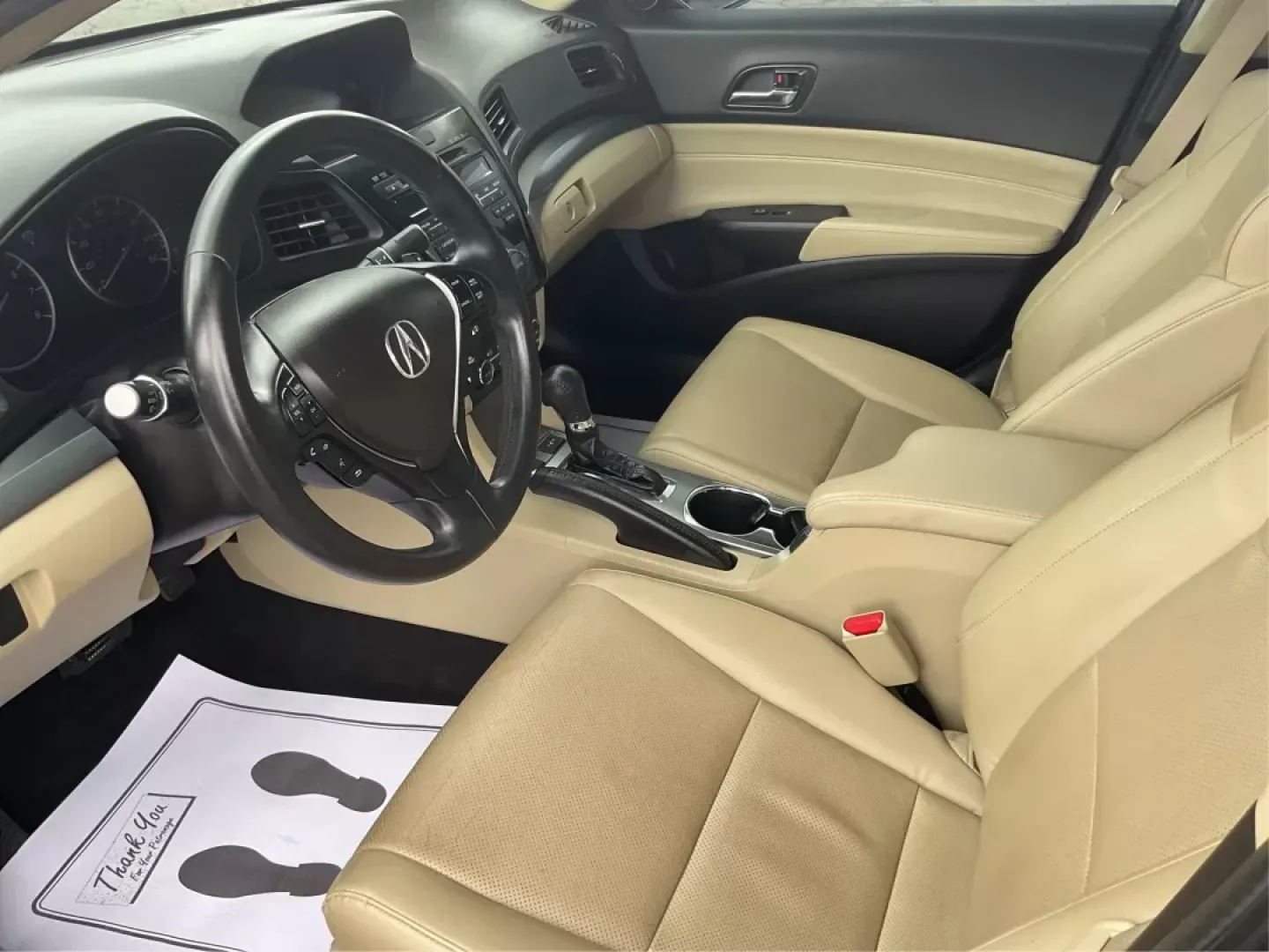 2013 Acura ILX 2.0L (19VDE1F7XDE) with an 2L I-4 i-VTEC variable valve control engine, located at 880 E. National Road, OH, 45377, (937) 908-9800, 39.891918, -84.183975 - Photo#7