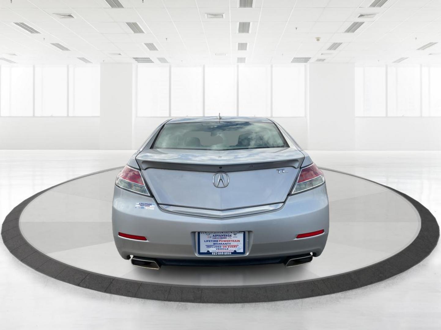 2013 Acura TL 3.5 (19UUA8F57DA) with an 3.5L V-6 variable valve control engine, located at 401 Woodman Dr, Riverside, OH, 45431, (937) 908-9800, 39.761024, -84.120956 - Photo#3