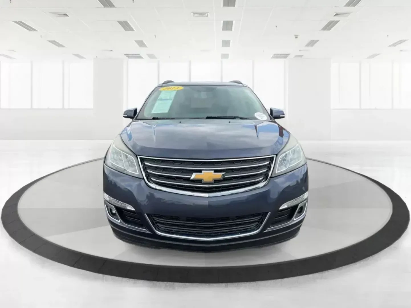 2013 Chevrolet Traverse 1LT (1GNKRGKD0DJ) with an 3.6L V-6 gasoline direct injection engine, located at 1230 East Main St, Xenia, OH, 45385, (937) 908-9800, 39.688042, -83.910538 - Photo#5