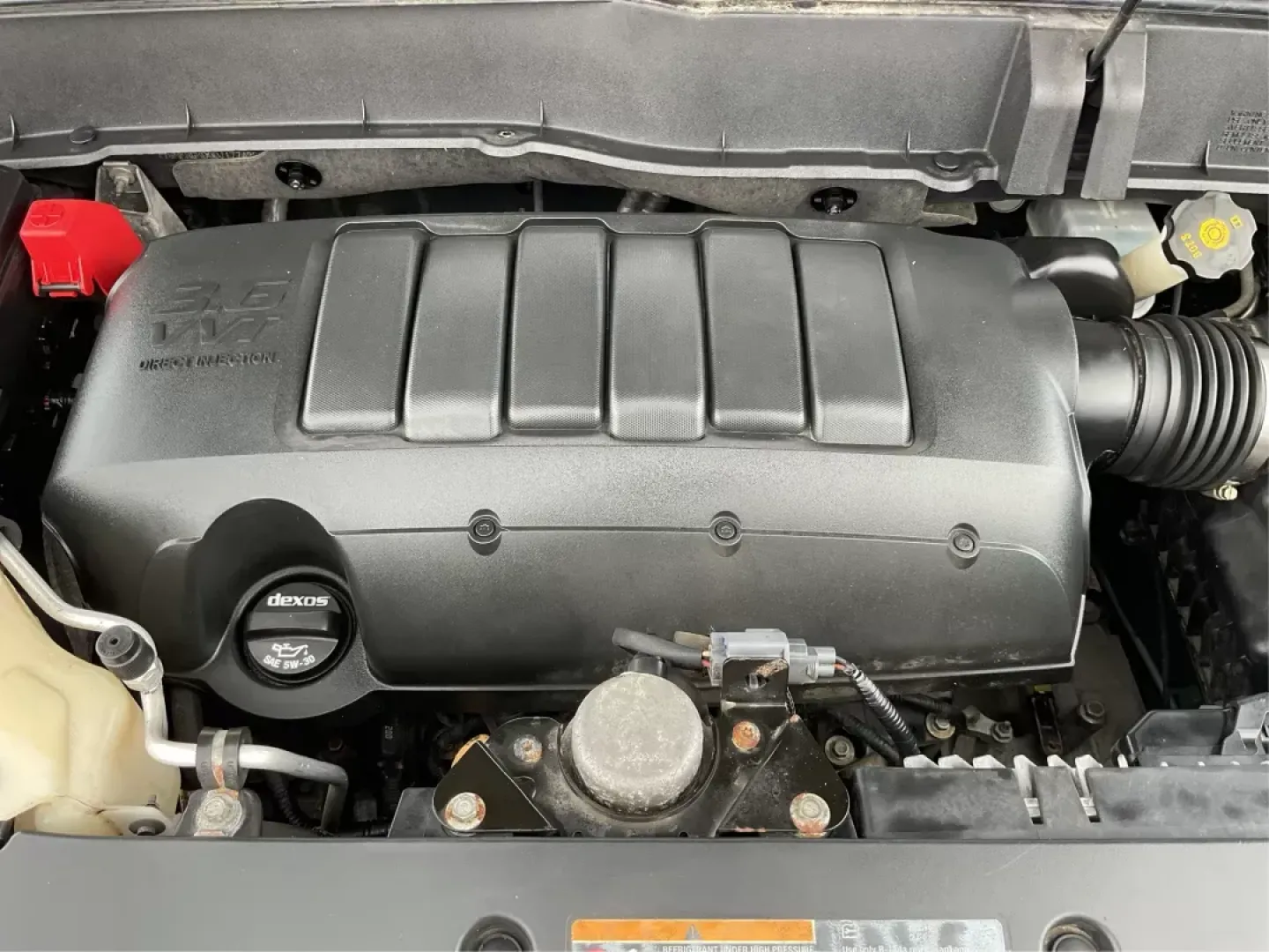 2013 Chevrolet Traverse 1LT (1GNKRGKD0DJ) with an 3.6L V-6 gasoline direct injection engine, located at 1230 East Main St, Xenia, OH, 45385, (937) 908-9800, 39.688042, -83.910538 - Photo#9