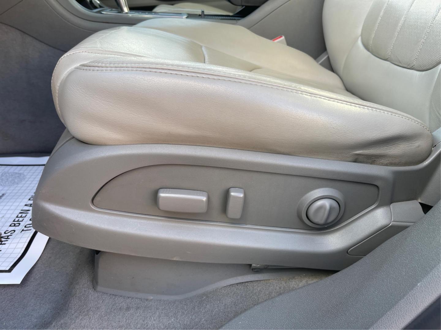 2013 Chevrolet Traverse LTZ (1GNKVLKD2DJ) with an Other engine, located at 4508 South Dixie Dr, Moraine, OH, 45439, (937) 908-9800, 39.807072, -84.031563 - Photo#17