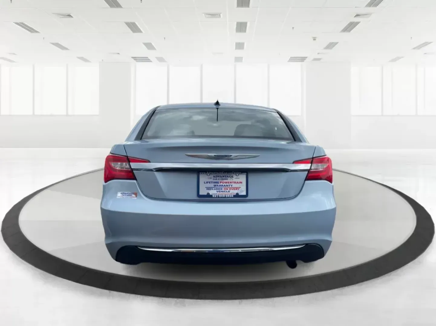 2013 Chrysler 200 Touring (1C3CCBBB1DN) with an Other engine, located at 1951 S Dayton Lakeview Rd., New Carlisle, OH, 45344, (937) 908-9800, 39.890999, -84.050255 - Photo#3
