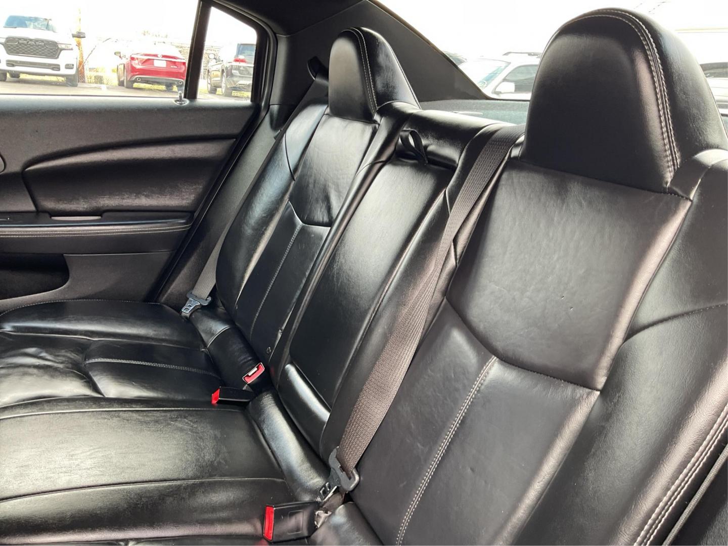 2013 Chrysler 200 Limited (1C3CCBCG9DN) with an Other engine, located at 4508 South Dixie Dr, Moraine, OH, 45439, (937) 908-9800, 39.807072, -84.031563 - Photo#9
