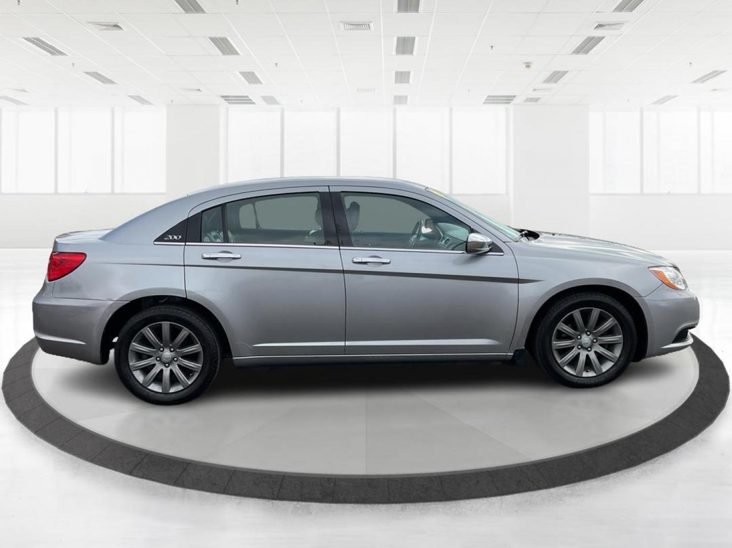 2013 Chrysler 200 Limited (1C3CCBCG9DN) with an Other engine, located at 4508 South Dixie Dr, Moraine, OH, 45439, (937) 908-9800, 39.807072, -84.031563 - Photo#1