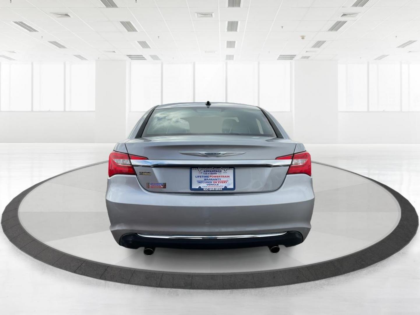 2013 Chrysler 200 Limited (1C3CCBCG9DN) with an Other engine, located at 4508 South Dixie Dr, Moraine, OH, 45439, (937) 908-9800, 39.807072, -84.031563 - Photo#3