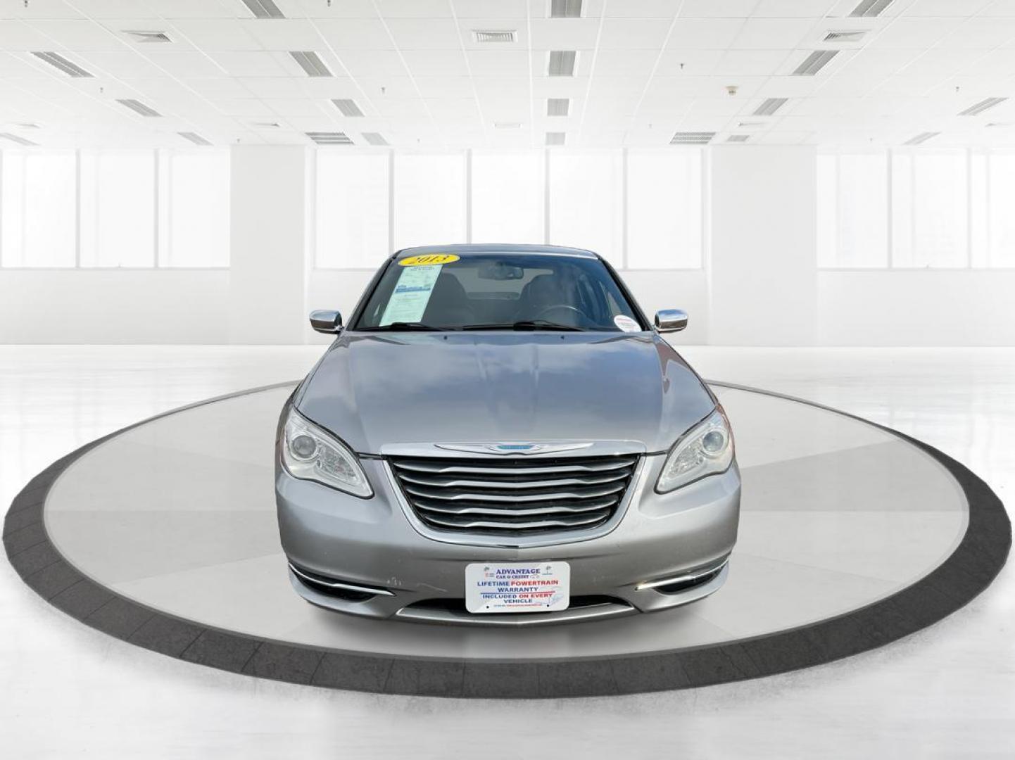 2013 Chrysler 200 Limited (1C3CCBCG9DN) with an Other engine, located at 4508 South Dixie Dr, Moraine, OH, 45439, (937) 908-9800, 39.807072, -84.031563 - Photo#6