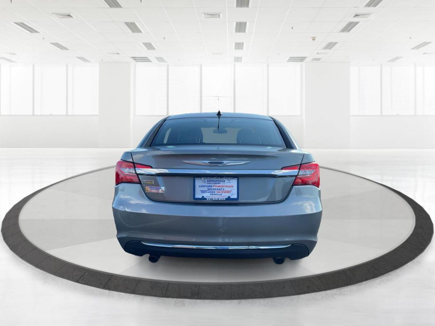 2013 Chrysler 200 Touring (1C3CCBBG0DN) with an 2.4L I-4 DOHC engine, located at 401 Woodman Dr, Riverside, OH, 45431, (937) 908-9800, 39.761024, -84.120956 - Photo#3