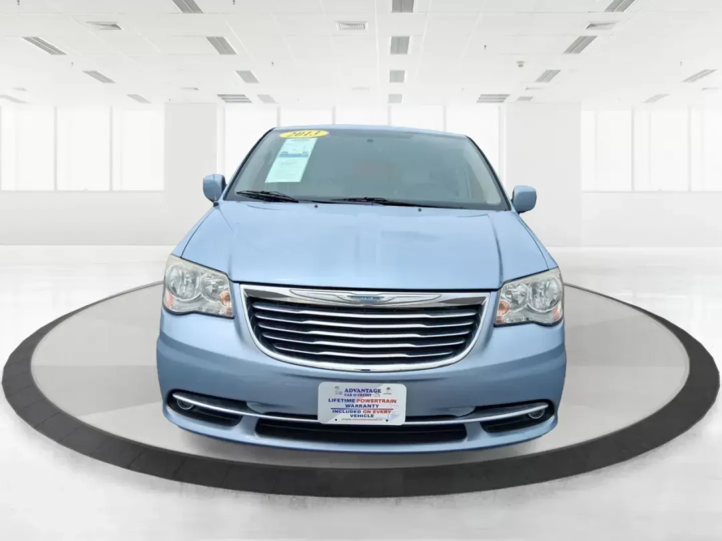 2013 Chrysler Town and Country Touring (2C4RC1BG5DR) with an Pentastar 3.6L V-6 DOHC engine, located at 401 Woodman Dr, Riverside, OH, 45431, (937) 908-9800, 39.761024, -84.120956 - Photo#6