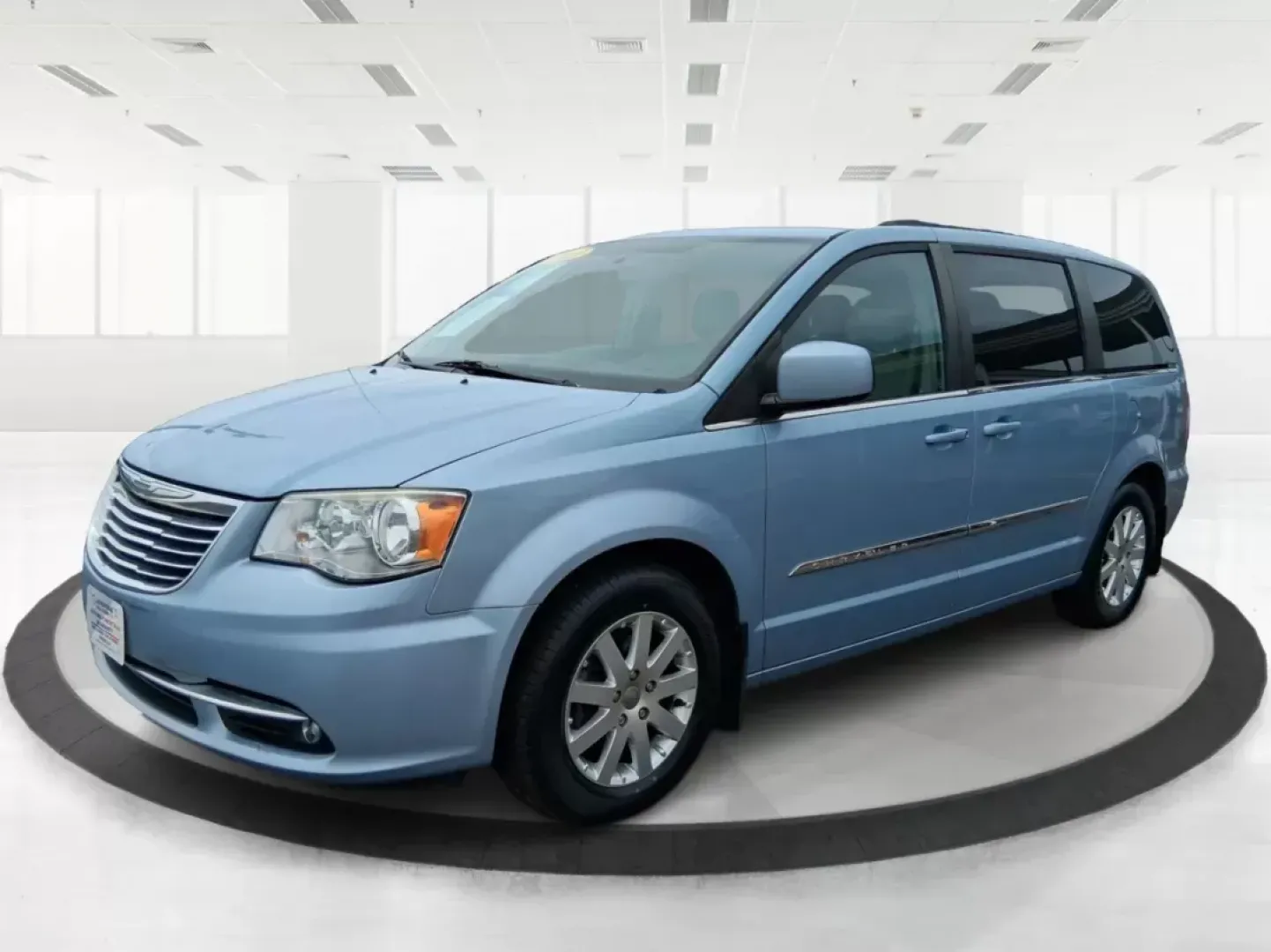 2013 Chrysler Town and Country Touring (2C4RC1BG5DR) with an Pentastar 3.6L V-6 DOHC engine, located at 401 Woodman Dr, Riverside, OH, 45431, (937) 908-9800, 39.761024, -84.120956 - Photo#7